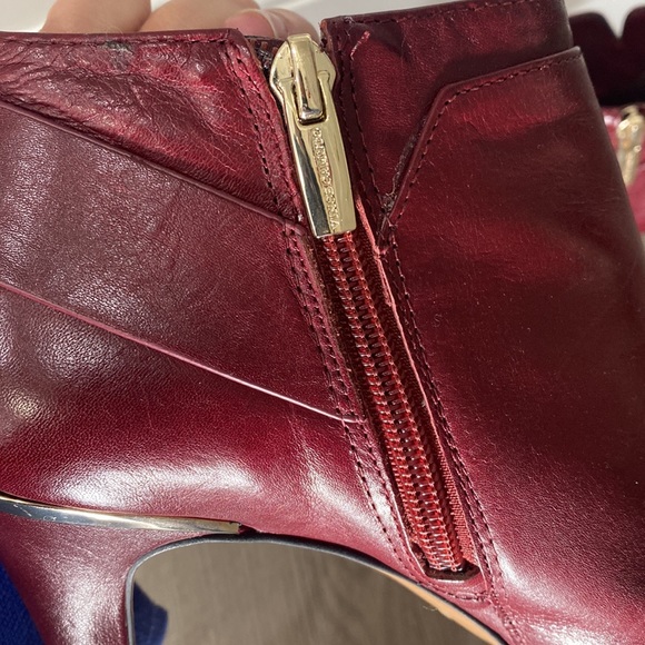 Vince Camuto / Women's Heel Ankle Boots - Picture 6 of 9